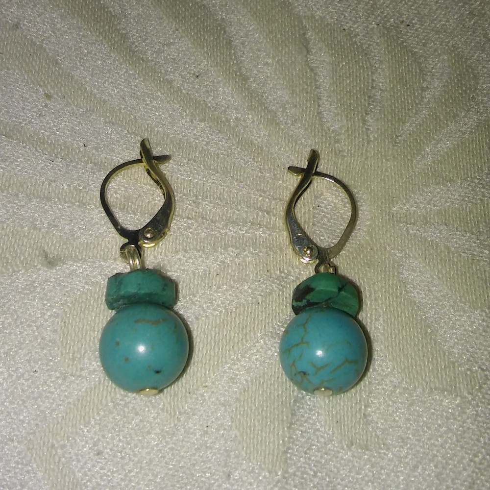 Aretes (Earrings)